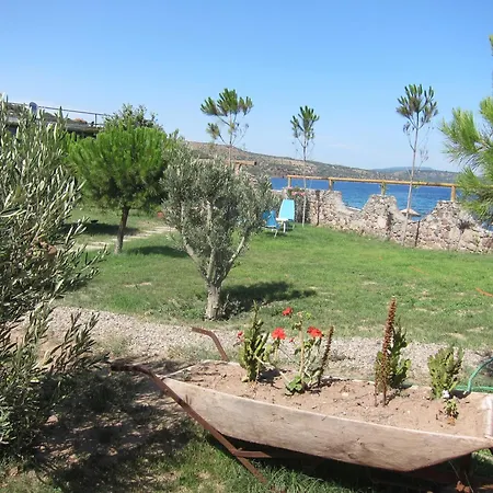 Assos Batik Iskele Ayvacik (Canakkale)