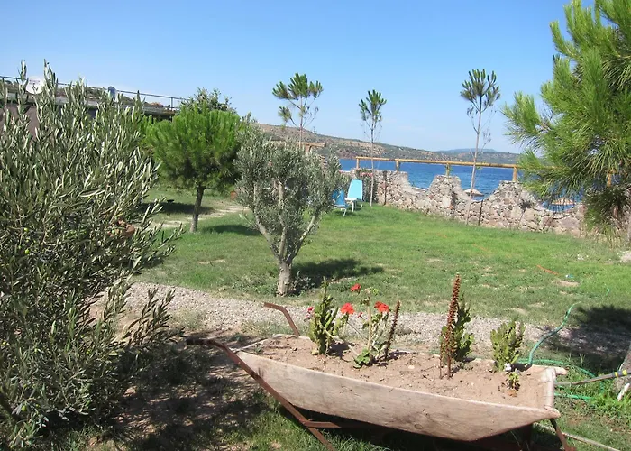 Assos Batik Iskele Ayvacik (Canakkale)